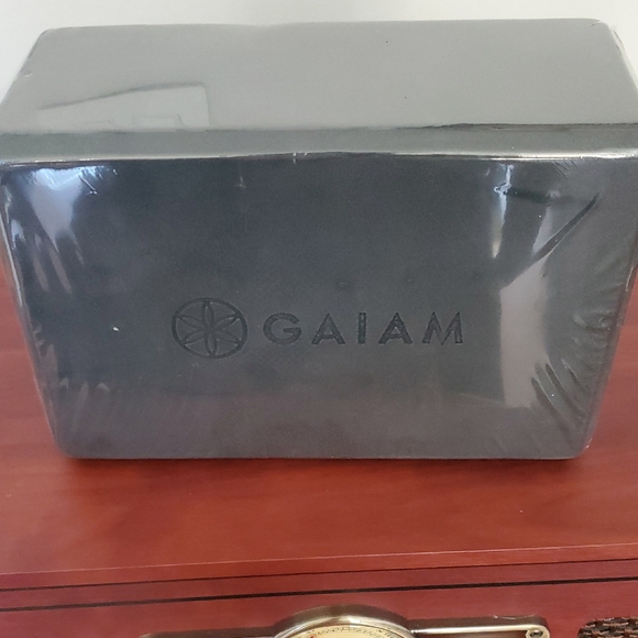 Gaiam Black Yoga Block NIP - Picture 1 of 2